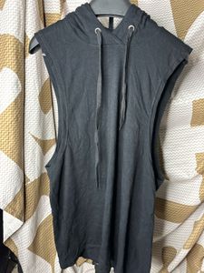Sleeveless Hooded Gym T-Shirt