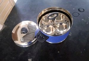 New N Unused Idli Maker Cooker (Packed)