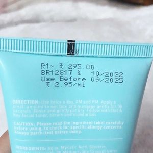 Dot &amp; Key Deep Pore Clean Foaming Face Wash for Da