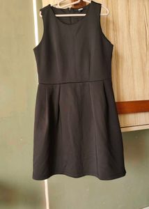 Black Sleeveless Dress