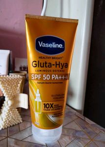 Vaseline Healthy Bright Gluta-Hya Sunscreen