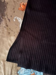 Elegant Black Ribbed Knit Skirt