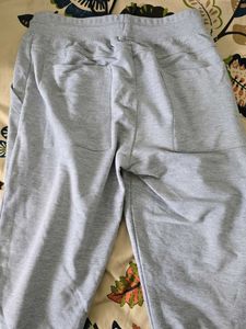 Grey Sweatpants - Comfortable &amp; Stylish