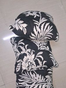 combo 4 Black &amp; White Floral Throw Pillows of  2