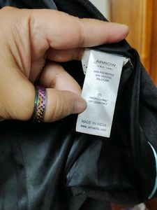 New From Closet|Charcoal|Arrow|W/o Tag