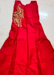 5)Rayon Straight Gown (Red Color)