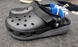CAPE MODA HIKER CLOGS Crocs🎀