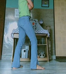 Stylish Split Hem Jeans