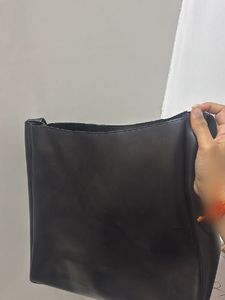 Chic Black Shoulder Bag