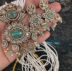 Elegant Pearl Necklace with Emerald Pendant &amp; Earr