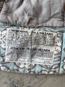 Ergonomic baby carrier