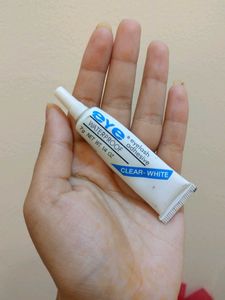 Eyelashes with glue