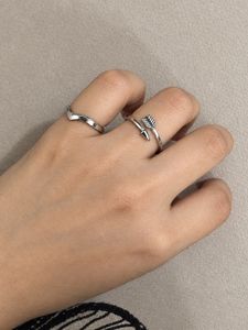 Set of 2 Arrow & Chevron Rings