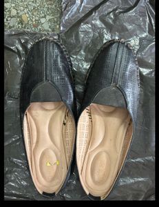Embellished Flat Juttis/Sandals