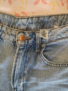 Baggy jeans