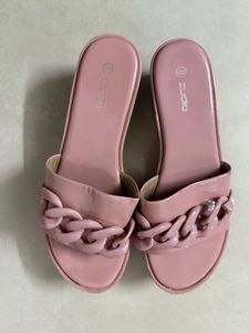 Pink Chain Detail Slides