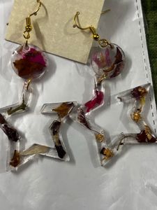 Unique Floral Resin Earrings with 1 keychain