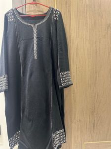Elegant Black Embroidered Kurta