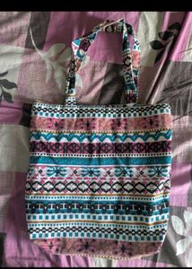 Set of 4 Stylish Tote Bags