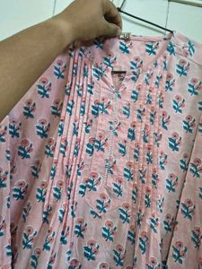 L size Pretty Pink Floral Kurta cotton kurti 🩷