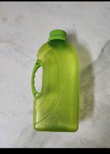 🆕 Green Water Bottle with Yellow Mug