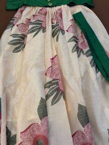 Stylish Green Crop Top &amp; Floral Skirt Set