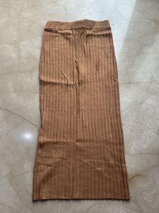 Ribbed Knit Midi Skirt
