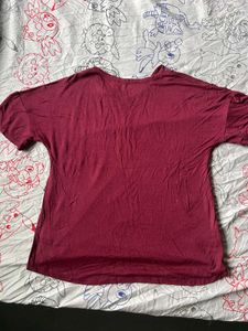 maroon tshirt women