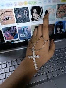 Goth Alt Pearl Grunge Hand Accessory