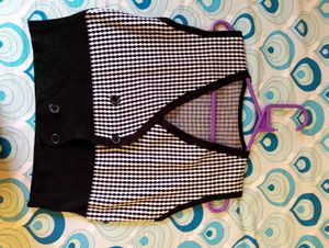 Gingham Knit Vest with T-Shirt