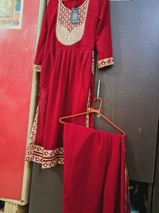 Beautiful festive Wear NEW Nairacut kurti Set