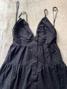 Chic Black Tiered Midi Dress