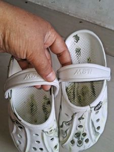 Stylish White Swirl Clogs