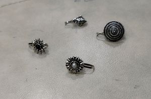 Nose Pins Set