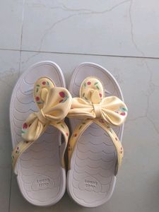 A Jelly Bunny Shoe ( USA- 2-3 Sized ) Comfortable And In A Good Condition