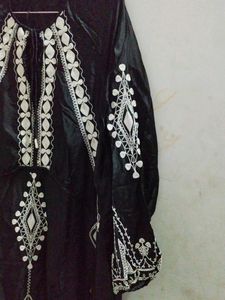 Zara Slik Floor Lanth Gown With Thread Work