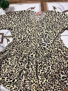 Leopard Print trendy top