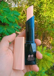 M&M Concealer
