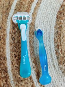 Venus Razor With Extra Handle