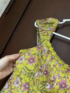 Bombay paisley top new