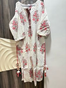 Beautiful Floral Print Kurta with tassels