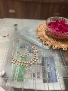 Elegant Kundan Necklace &amp; Earring Set