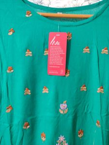 Embroidered Hi-low Hem Kurta