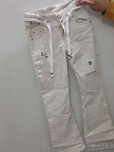 Stylish Off-White Jeans