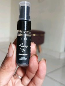 Dot &amp; Key Skincare Set