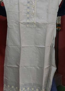 Elegant Grey Embroidered Kurta size M
