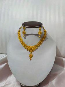 Gold Plated Necklace With Earrings