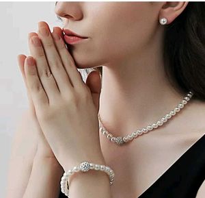 Elegant Pearl Jewelry Set