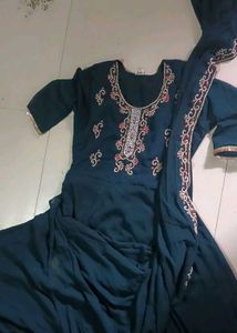 Cutdana saree gown look