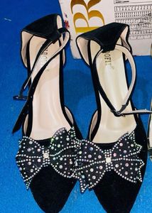 Sparkling Bow Heels fixed rate unused